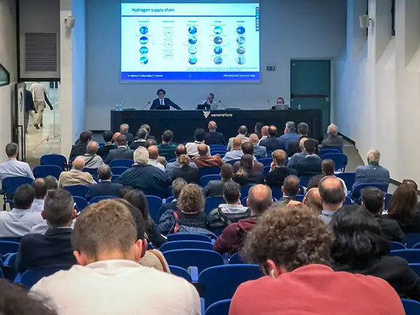 pubblico a MCMA fiera mostra convegno Manutenzione industriale e Asset Management Verona